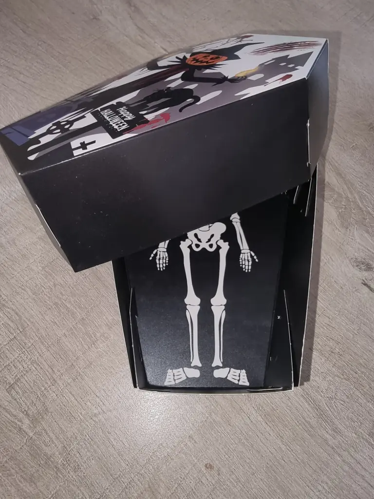 Box surprise halloween 